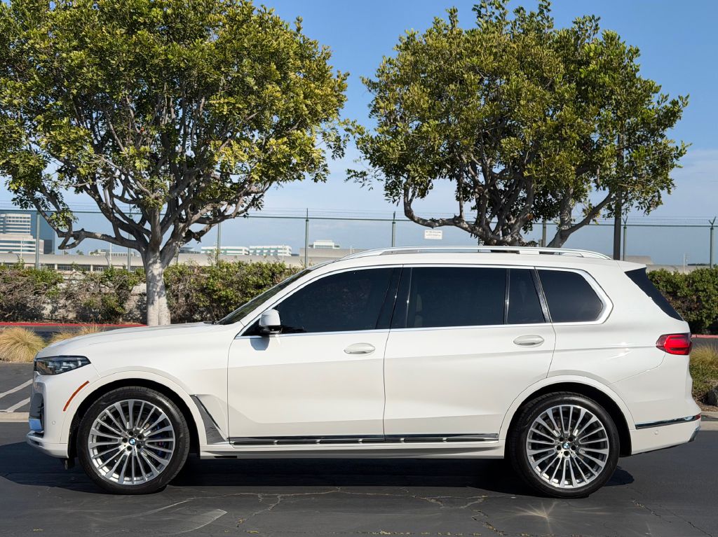 Photo 7 of this BMW X7