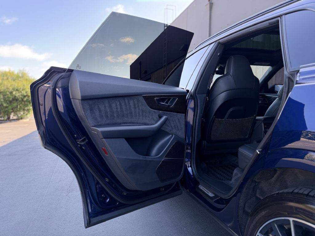 Photo 12 of this AUDI SQ8