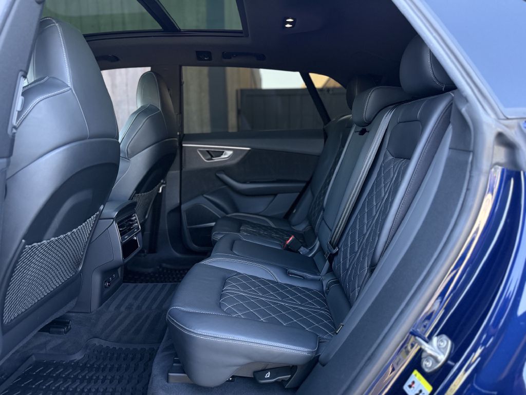 Photo 14 of this AUDI SQ8