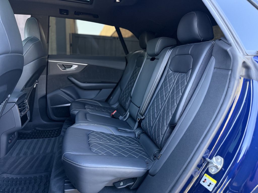 Photo 15 of this AUDI SQ8