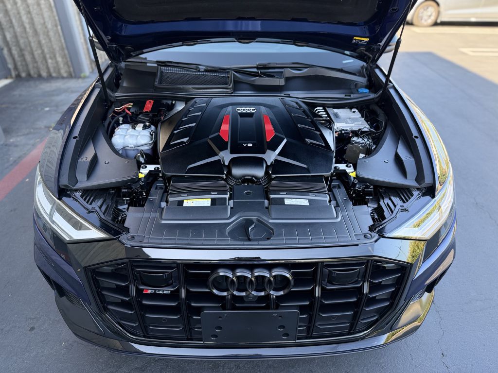 Photo 26 of this AUDI SQ8