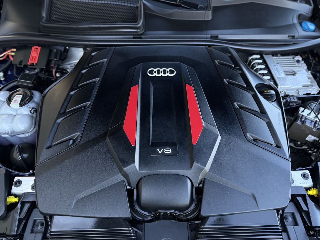 Photo 27 of this AUDI SQ8