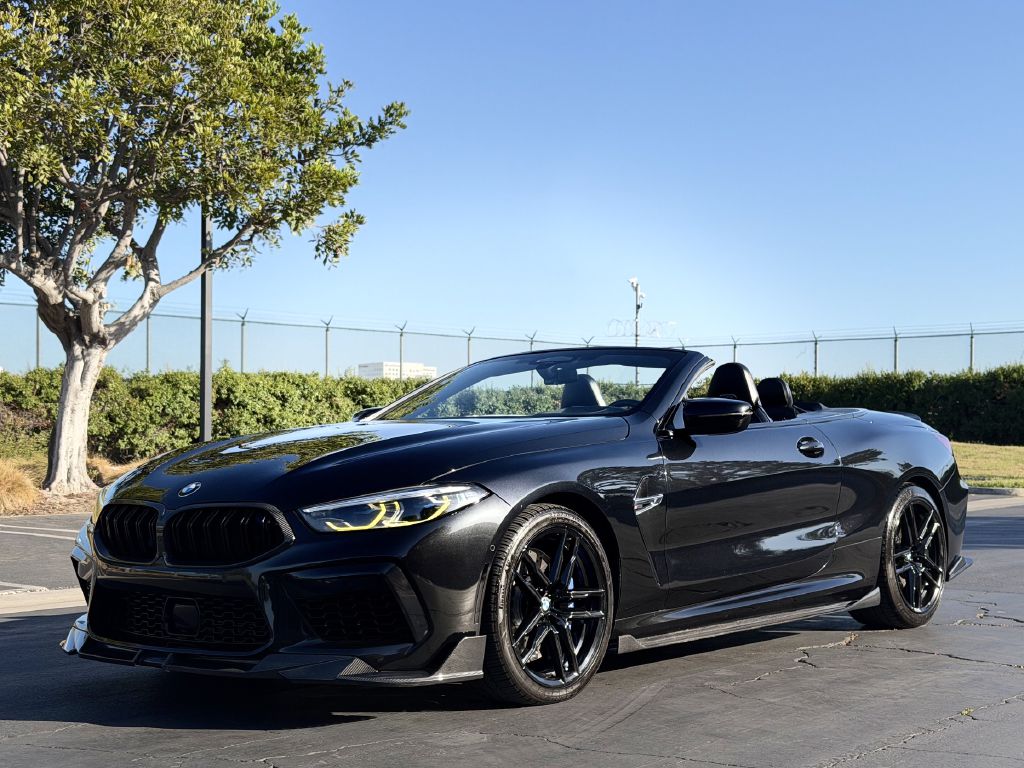 Photo 2 of this BMW M8