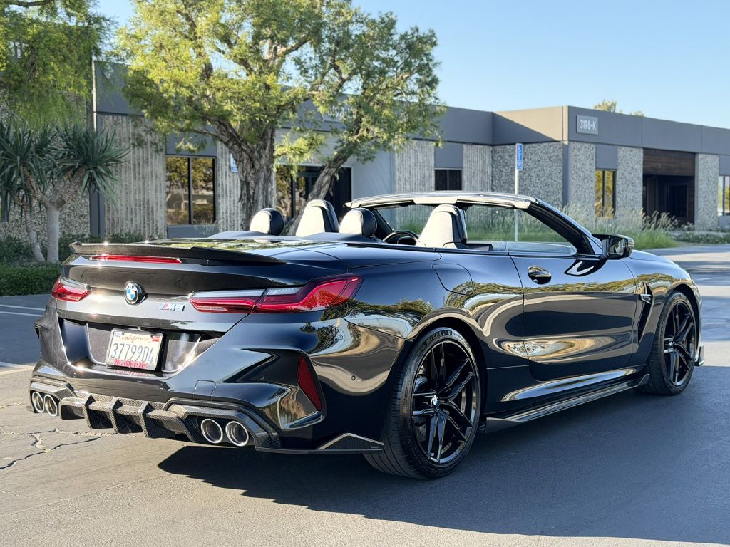 Photo 5 of this BMW M8
