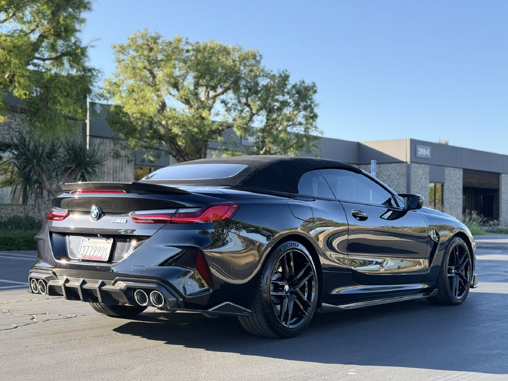Photo 18 of this BMW M8