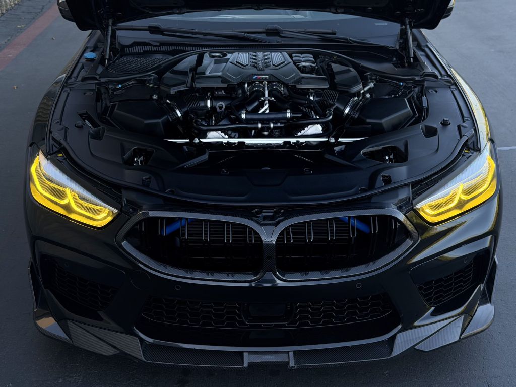 Photo 29 of this BMW M8
