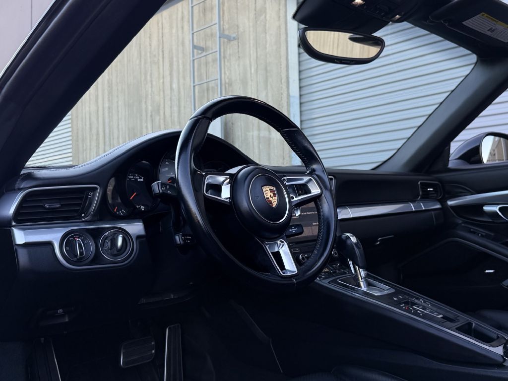 Photo 19 of this PORSCHE 911