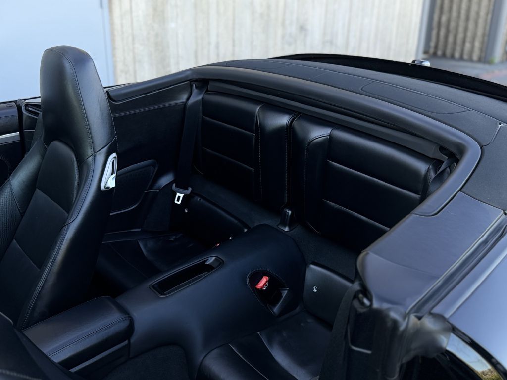 Photo 20 of this PORSCHE 911