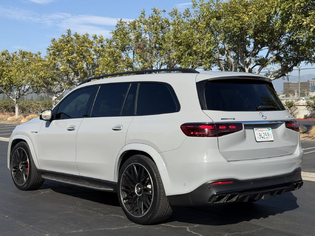 Photo 7 of this MERCEDES-BENZ GLS