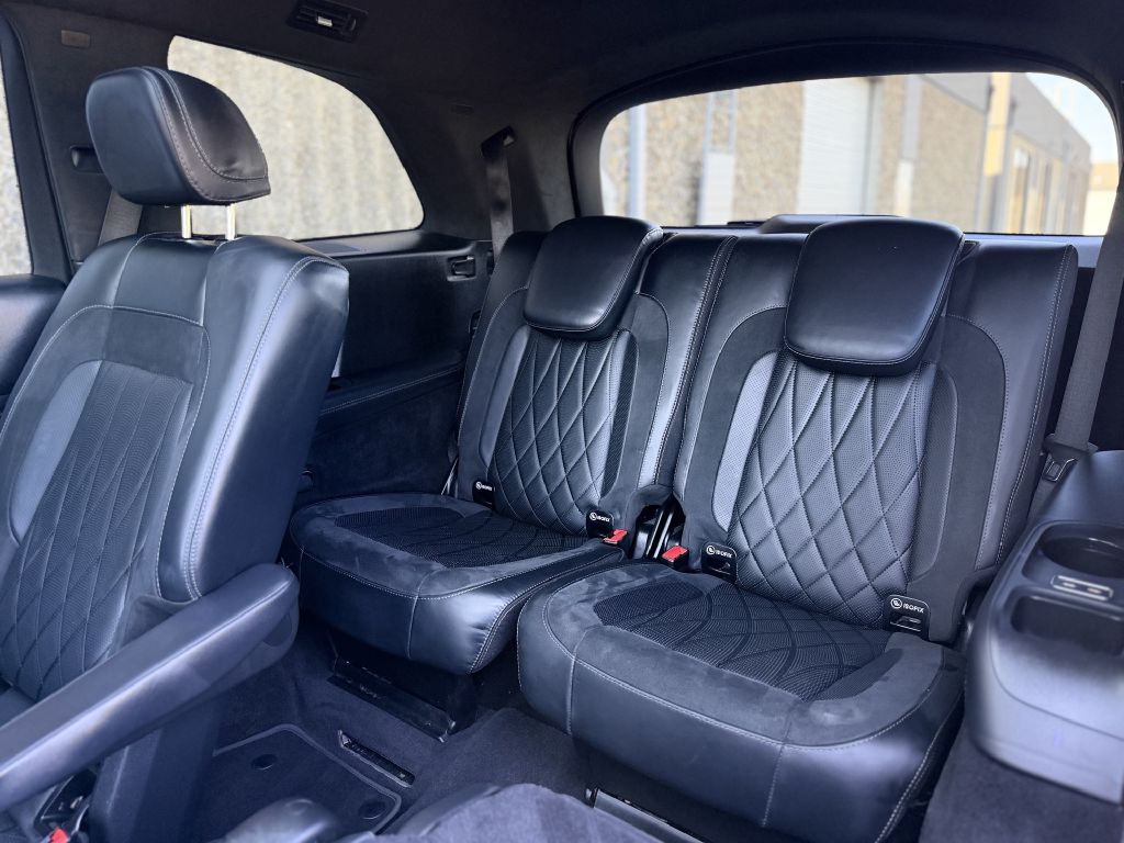 Photo 18 of this MERCEDES-BENZ GLS