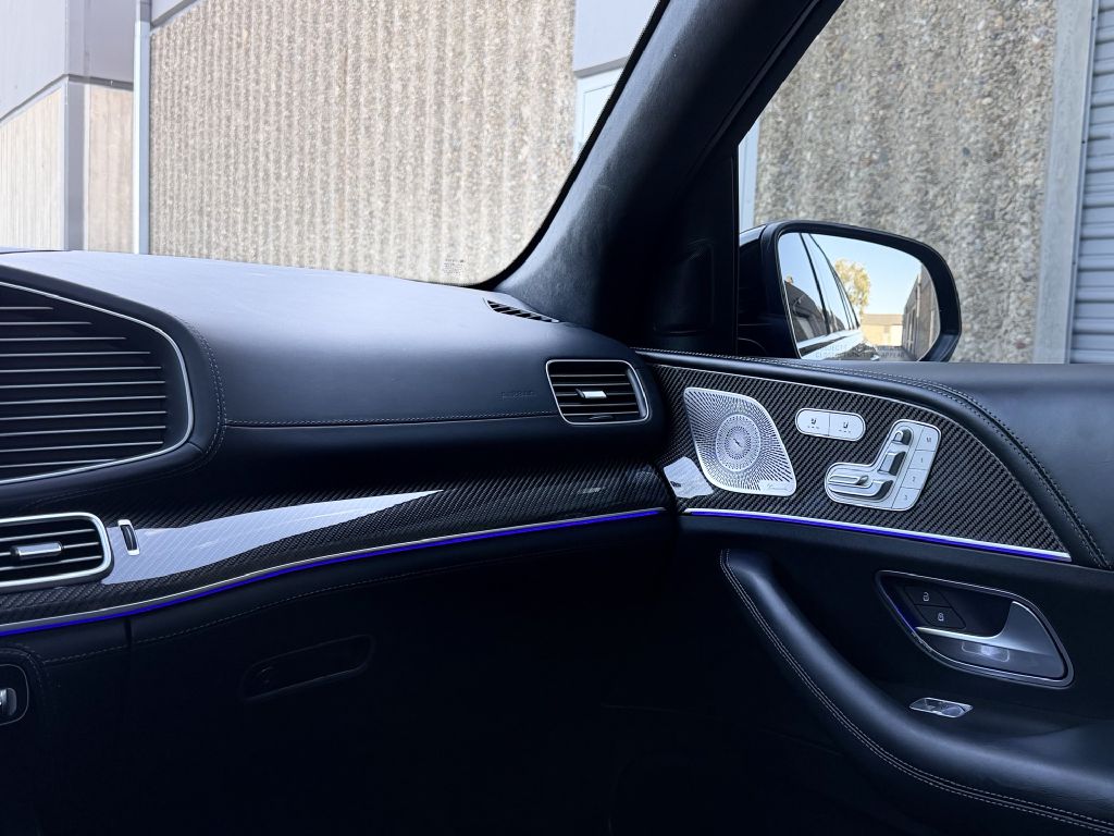 Photo 21 of this MERCEDES-BENZ GLS