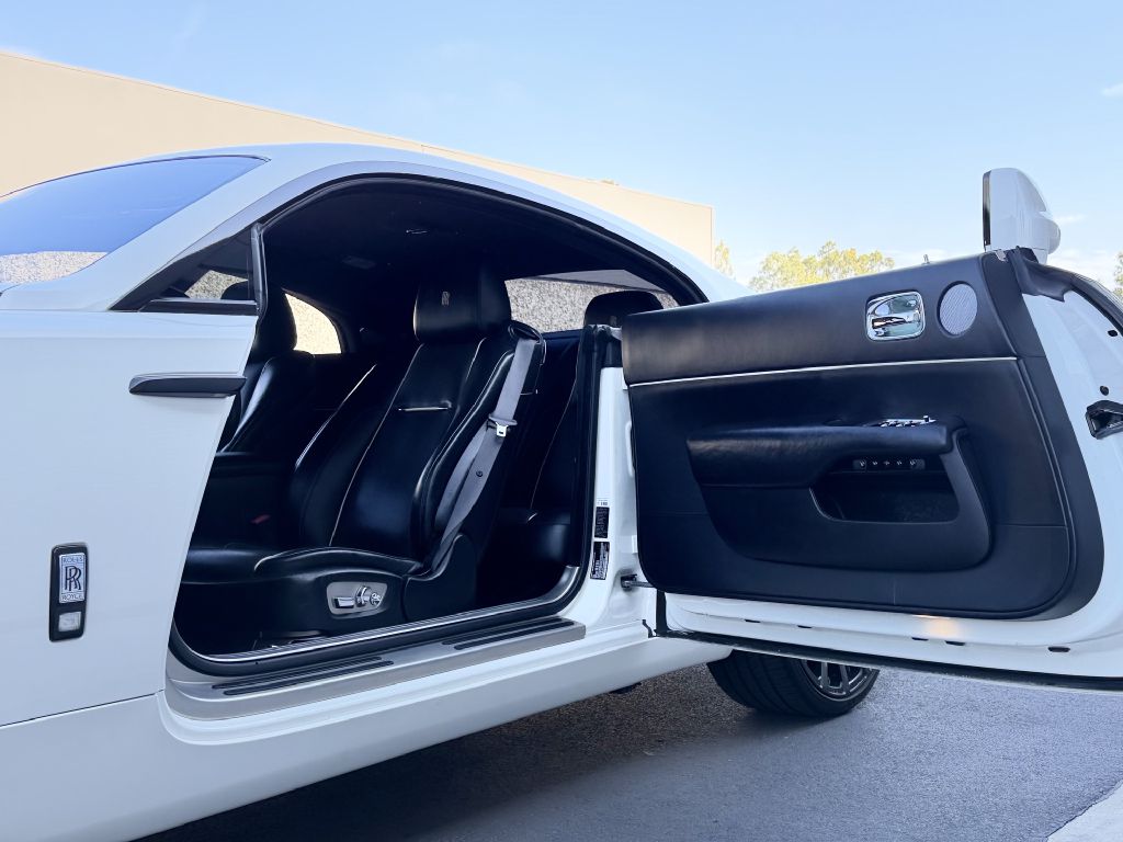 Photo 14 of this ROLLS-ROYCE WRAITH