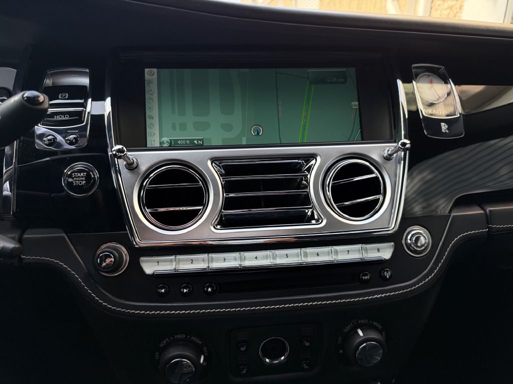 Photo 22 of this ROLLS-ROYCE WRAITH