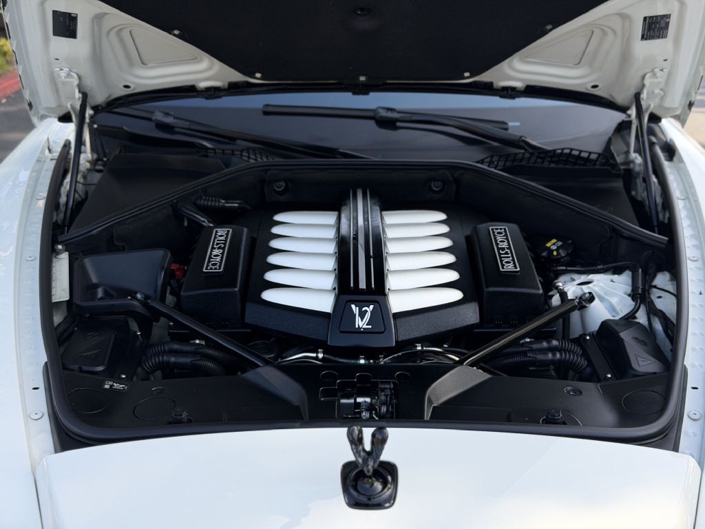 Photo 24 of this ROLLS-ROYCE WRAITH