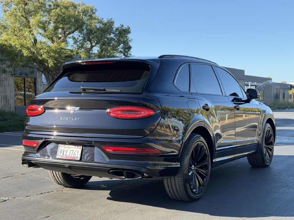 Photo 3 of this BENTLEY BENTAYGA