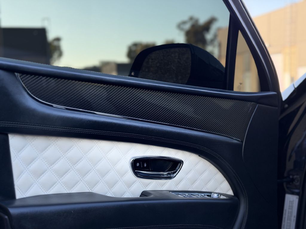 Photo 8 of this BENTLEY BENTAYGA