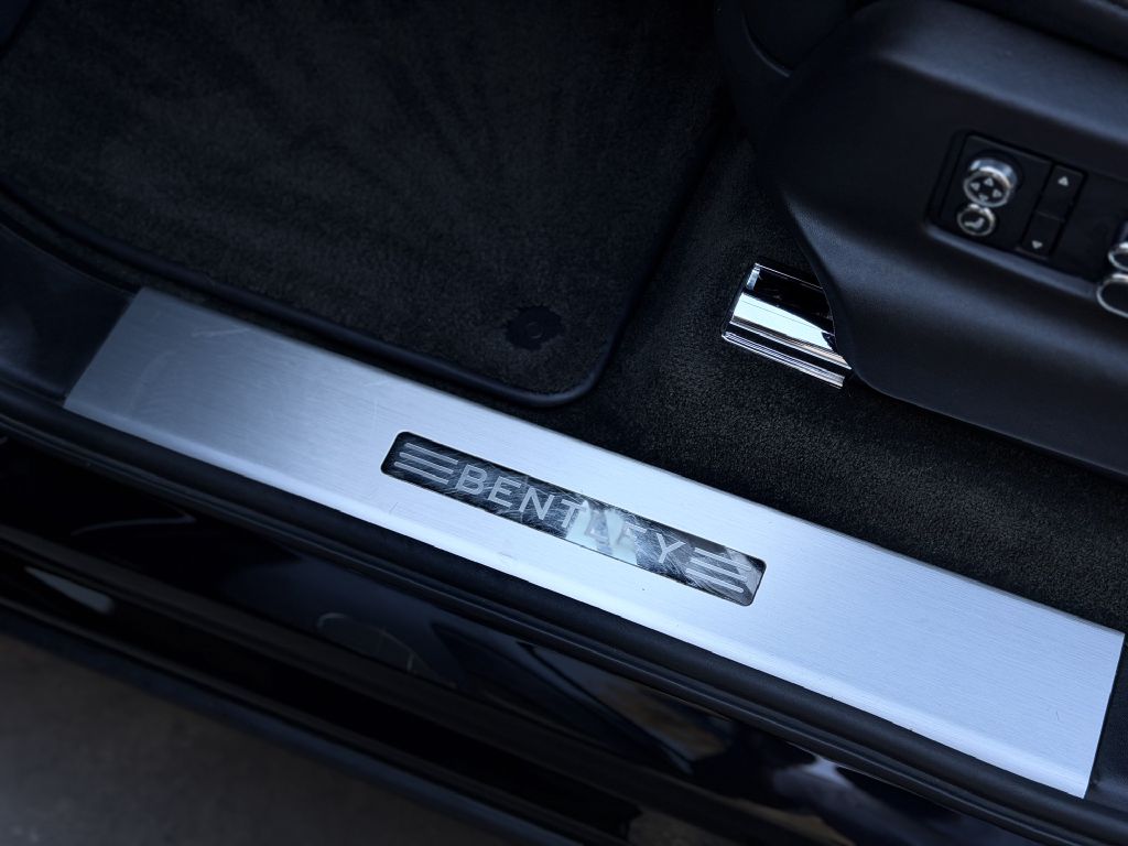 Photo 12 of this BENTLEY BENTAYGA