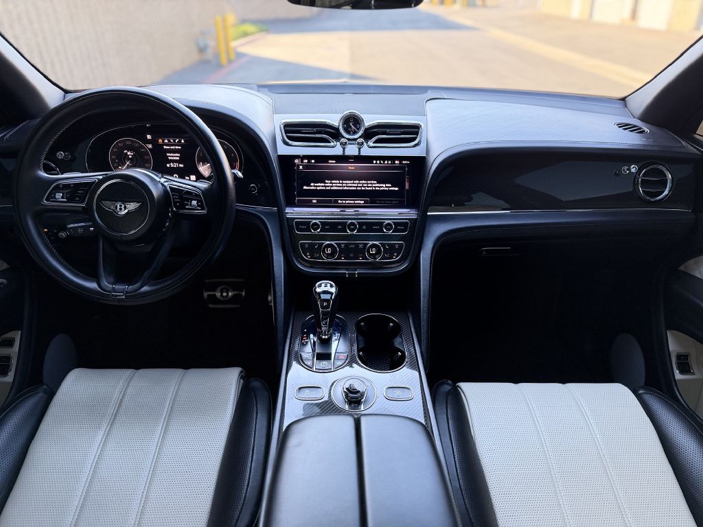 Photo 18 of this BENTLEY BENTAYGA
