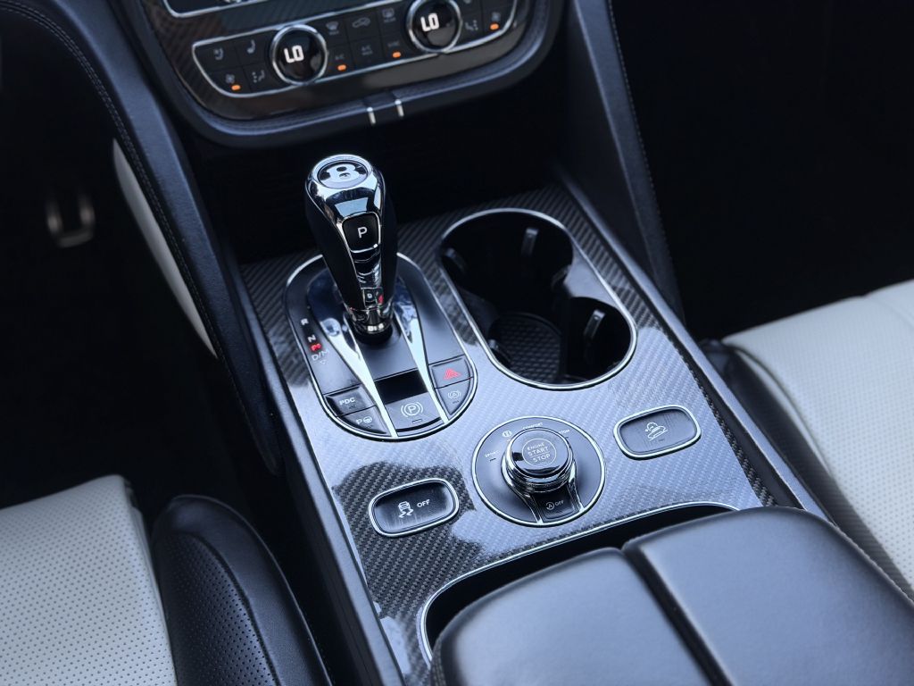Photo 19 of this BENTLEY BENTAYGA