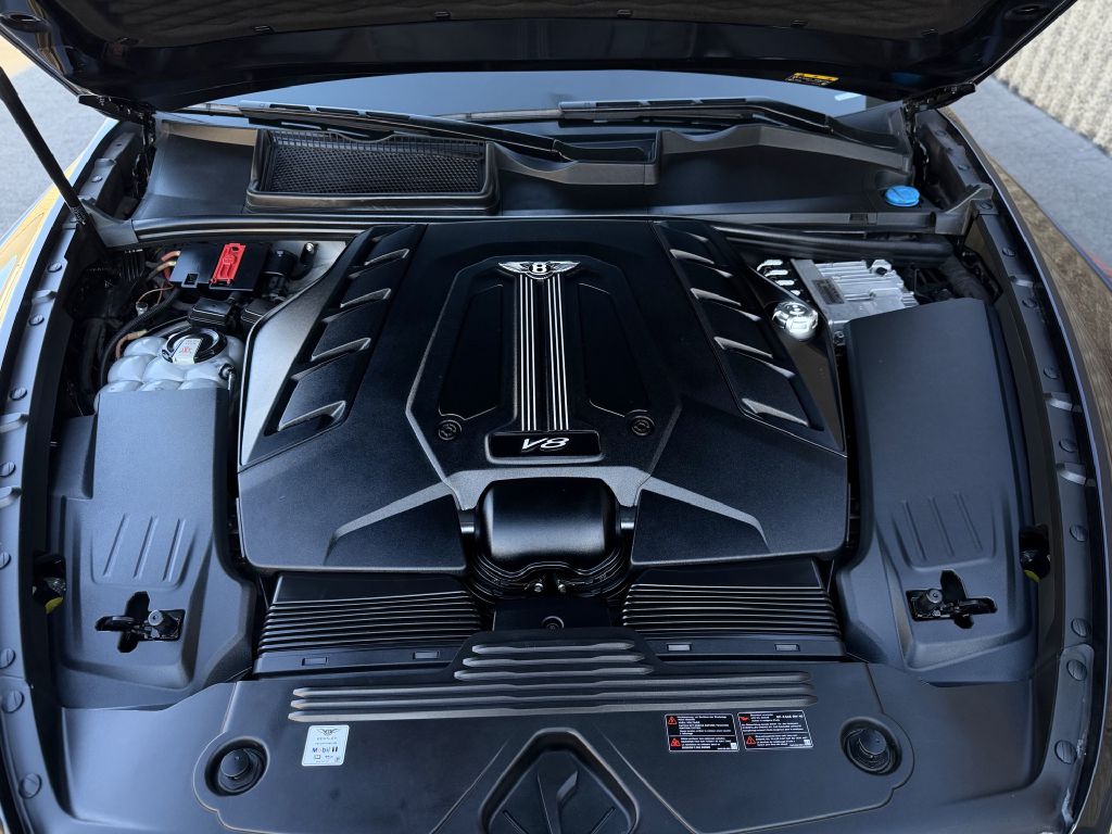 Photo 27 of this BENTLEY BENTAYGA