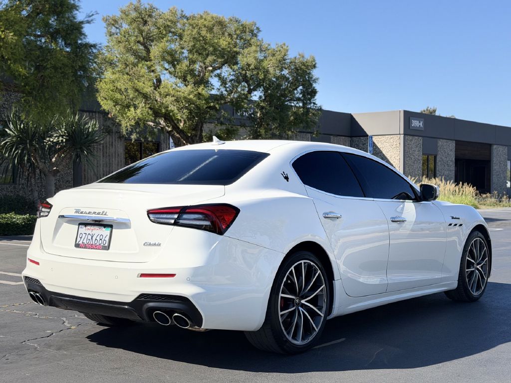 Photo 3 of this MASERATI GHIBLI