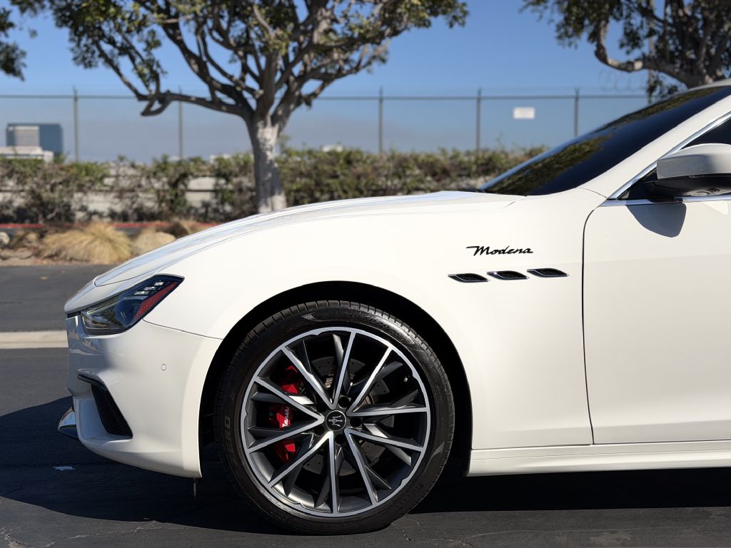 Photo 7 of this MASERATI GHIBLI
