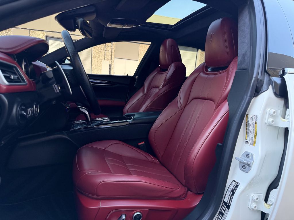 Photo 12 of this MASERATI GHIBLI