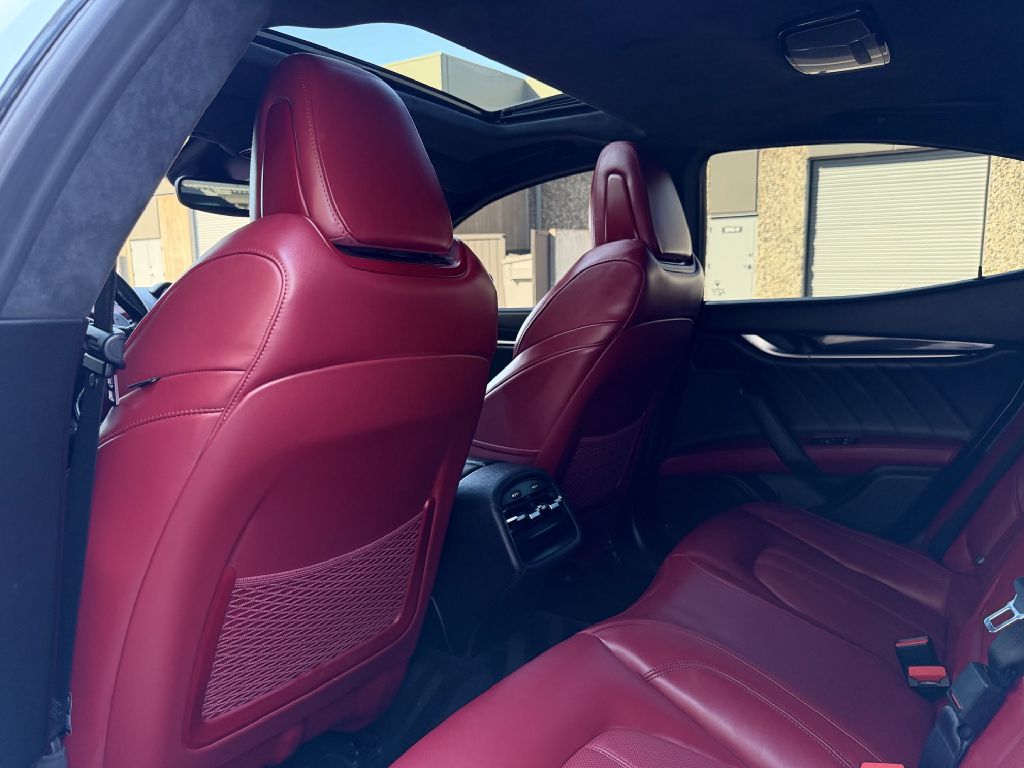 Photo 13 of this MASERATI GHIBLI