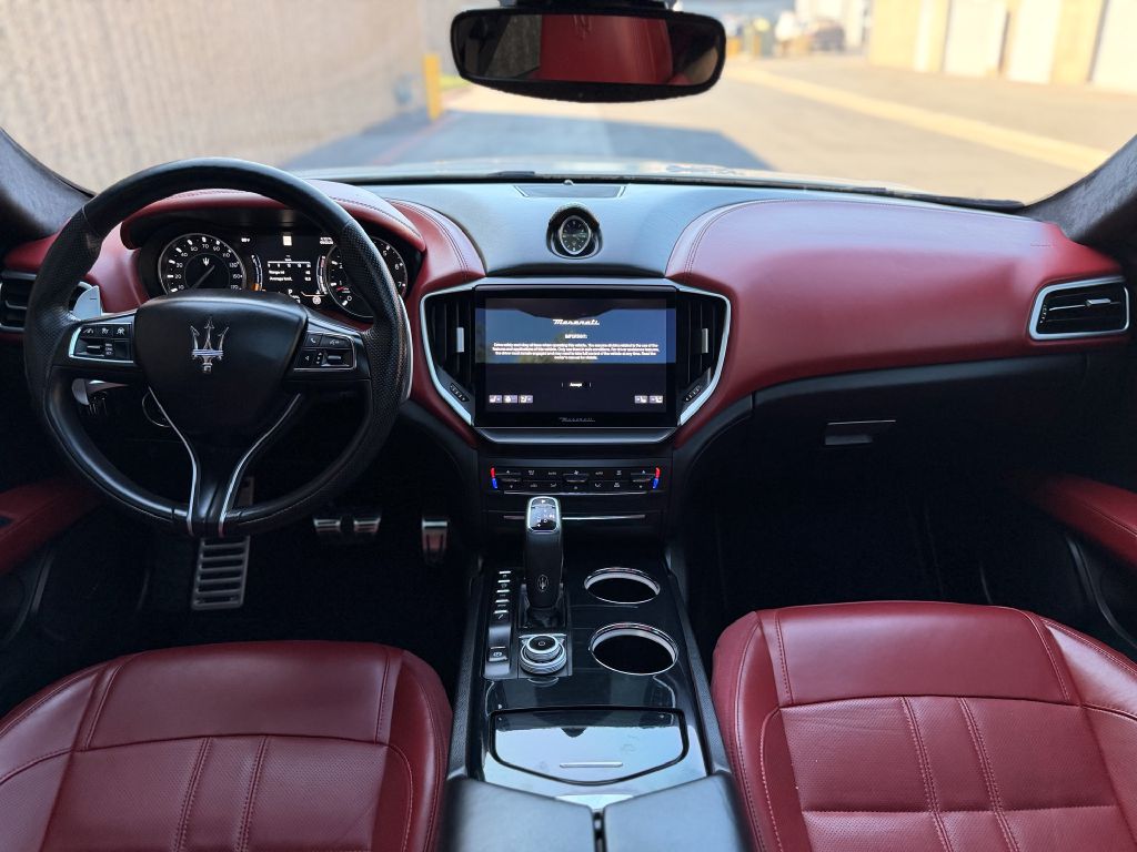 Photo 17 of this MASERATI GHIBLI