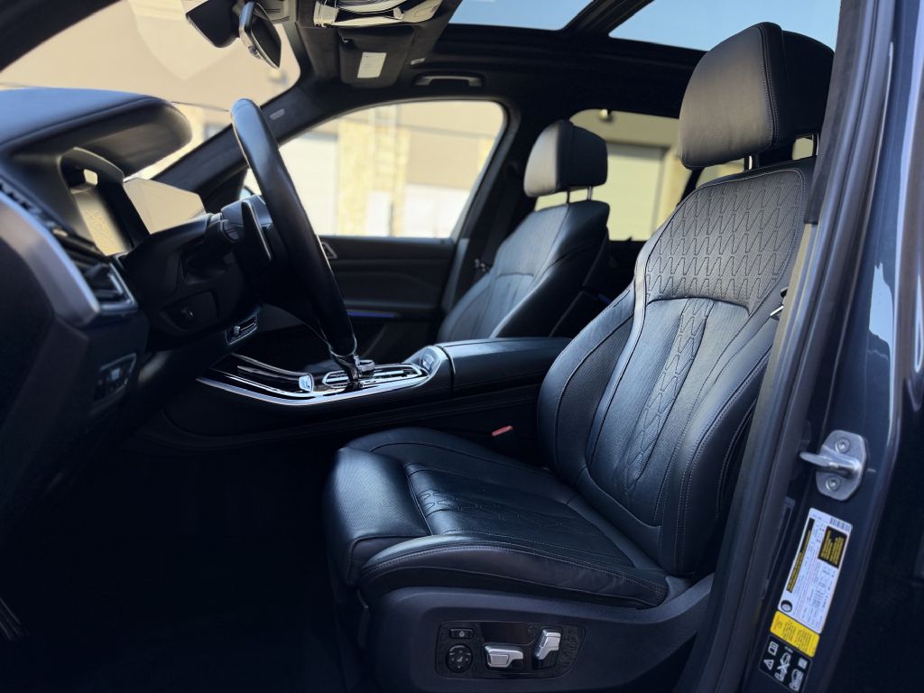 Photo 10 of this BMW X5