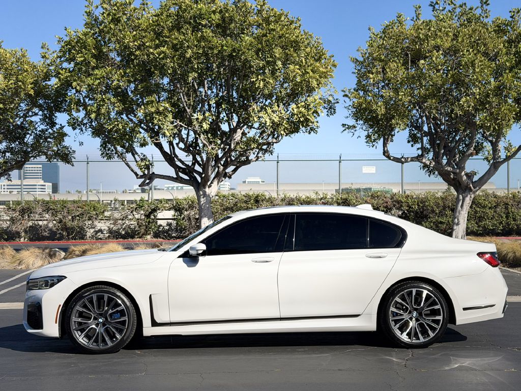 Photo 8 of this BMW 750