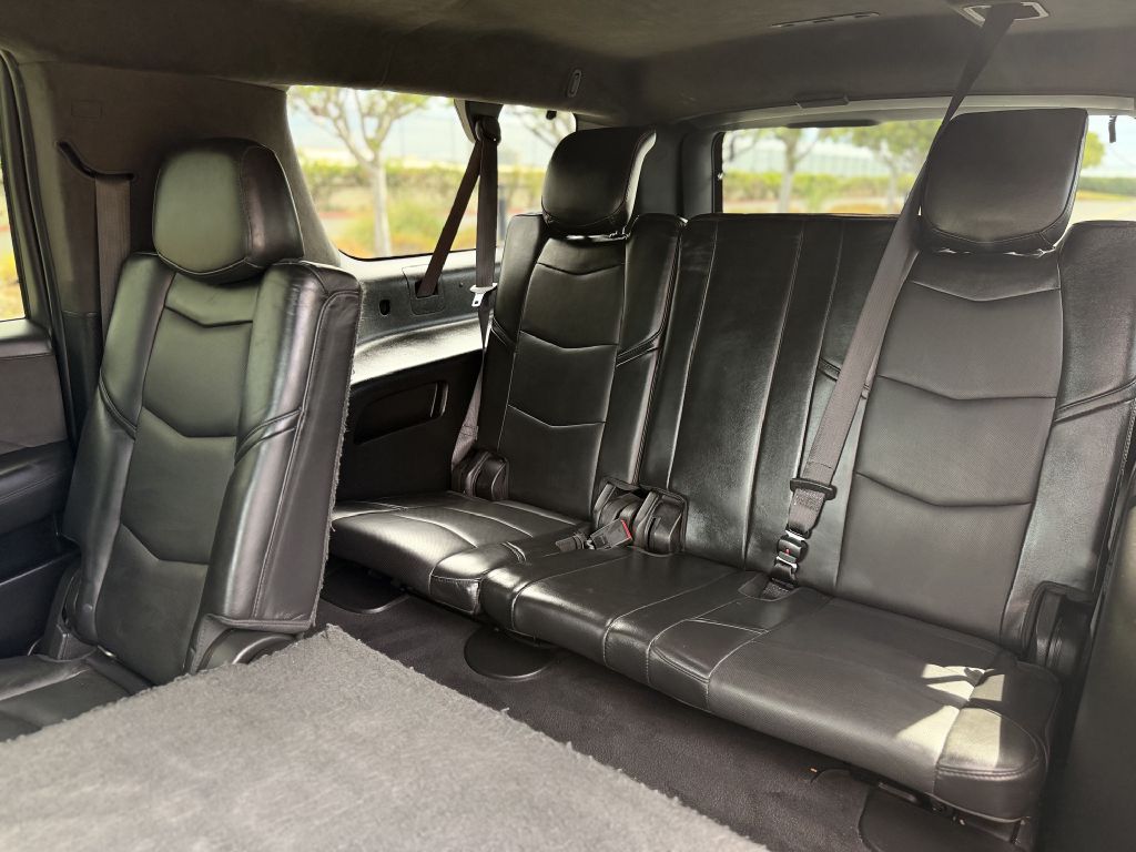 Photo 14 of this CADILLAC ESCALADE
