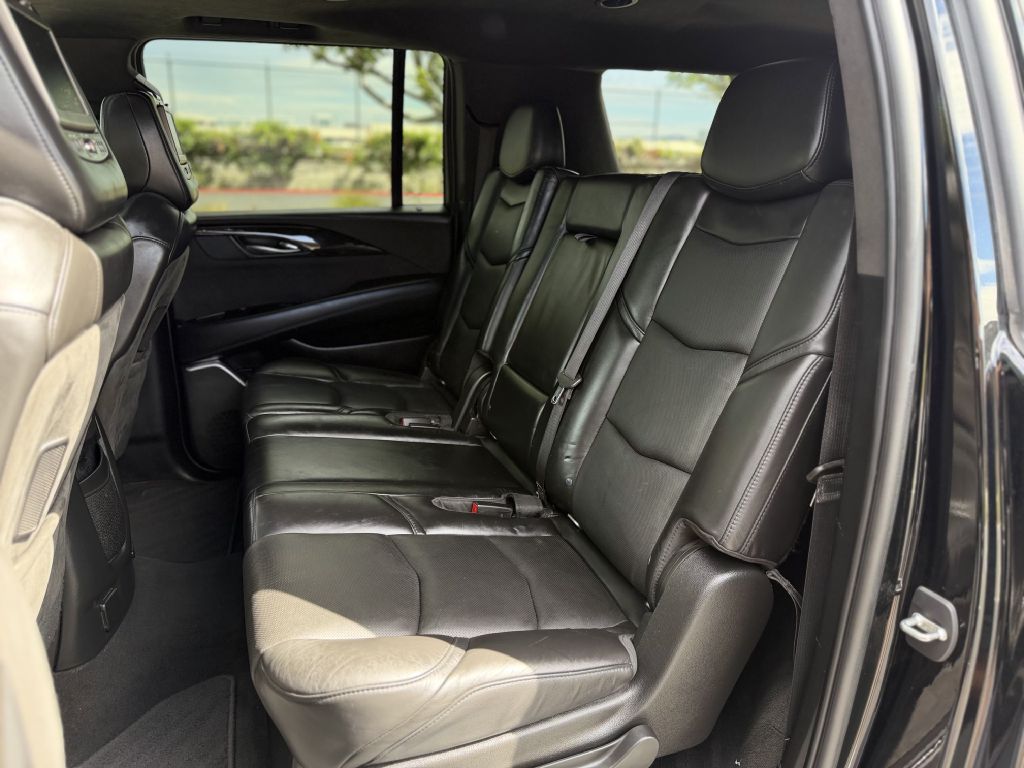 Photo 15 of this CADILLAC ESCALADE