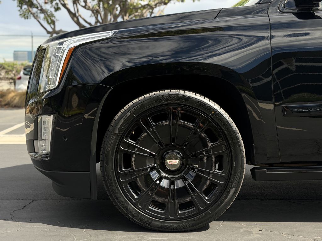 Photo 7 of this CADILLAC ESCALADE