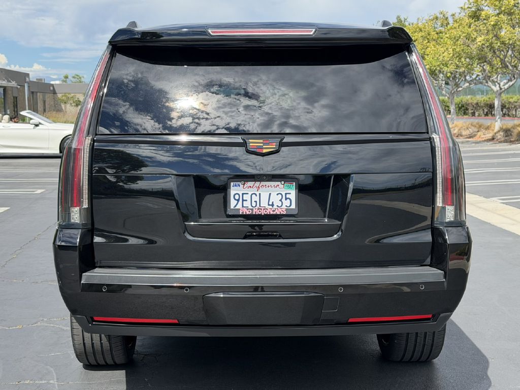Photo 4 of this CADILLAC ESCALADE