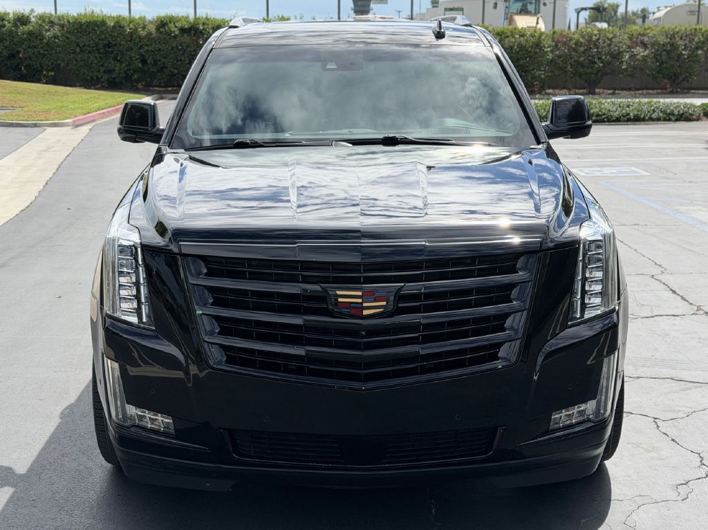 Photo 6 of this CADILLAC ESCALADE