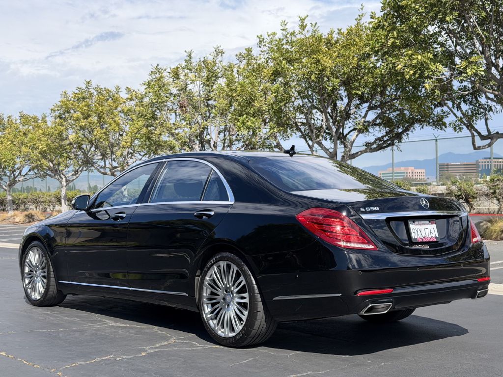 Photo 7 of this MERCEDES-BENZ S-CLASS