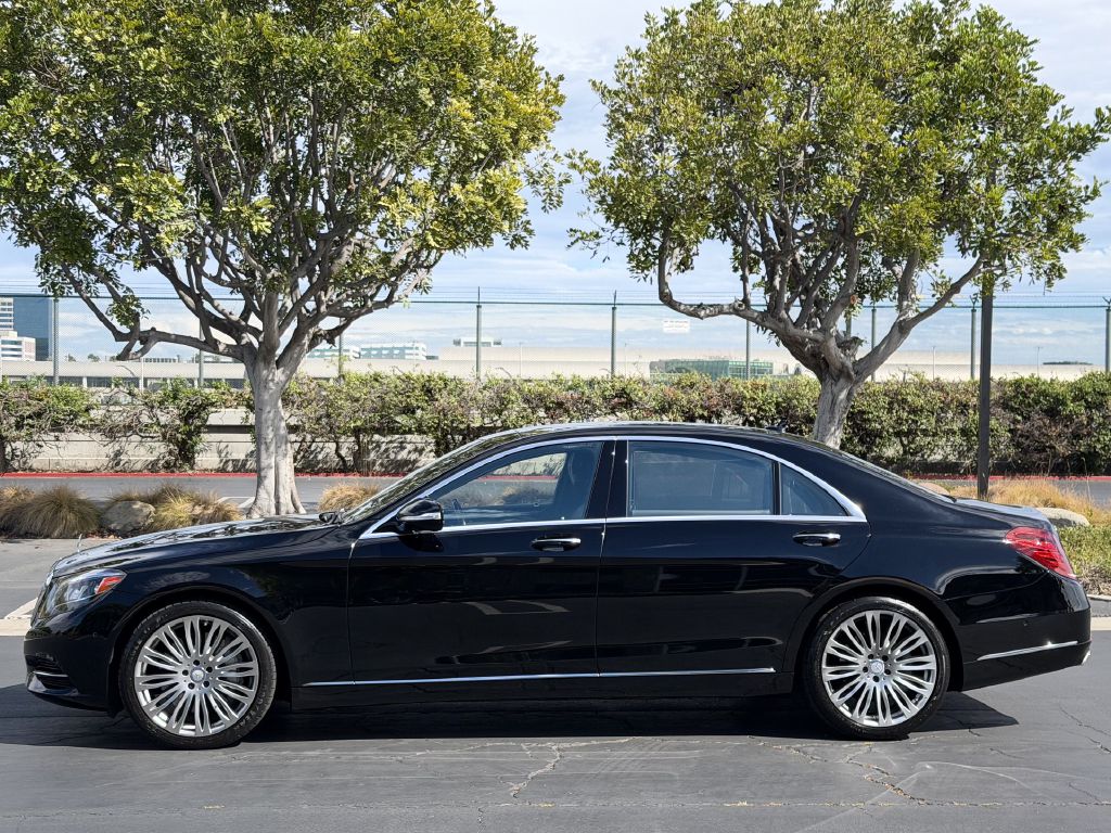Photo 8 of this MERCEDES-BENZ S-CLASS