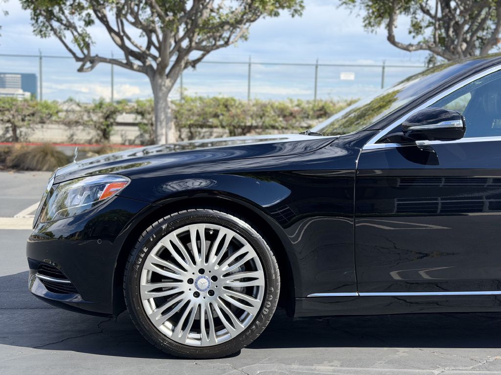 Photo 9 of this MERCEDES-BENZ S-CLASS