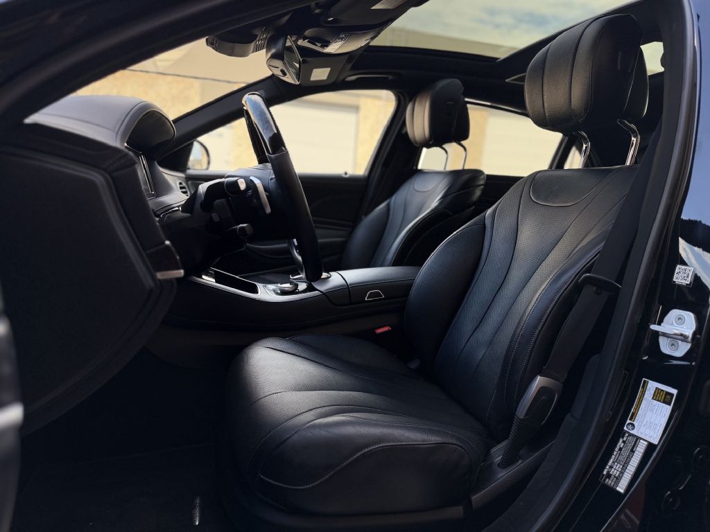 Photo 12 of this MERCEDES-BENZ S-CLASS