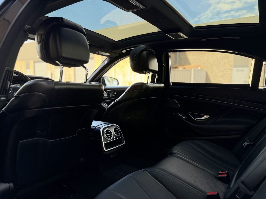 Photo 14 of this MERCEDES-BENZ S-CLASS