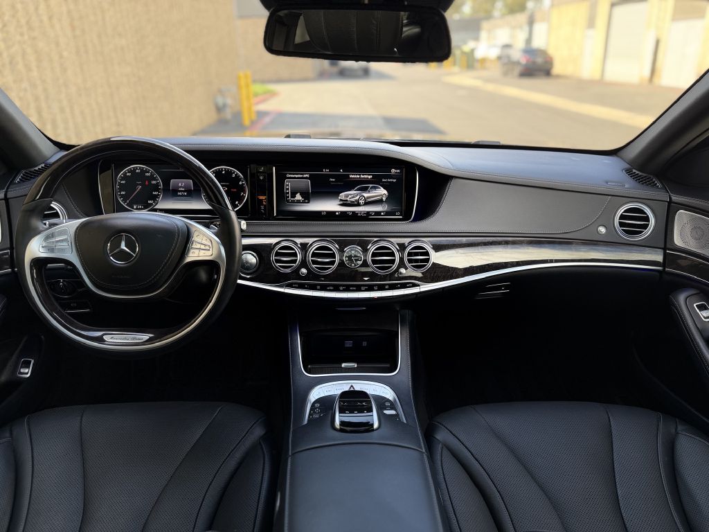 Photo 18 of this MERCEDES-BENZ S-CLASS