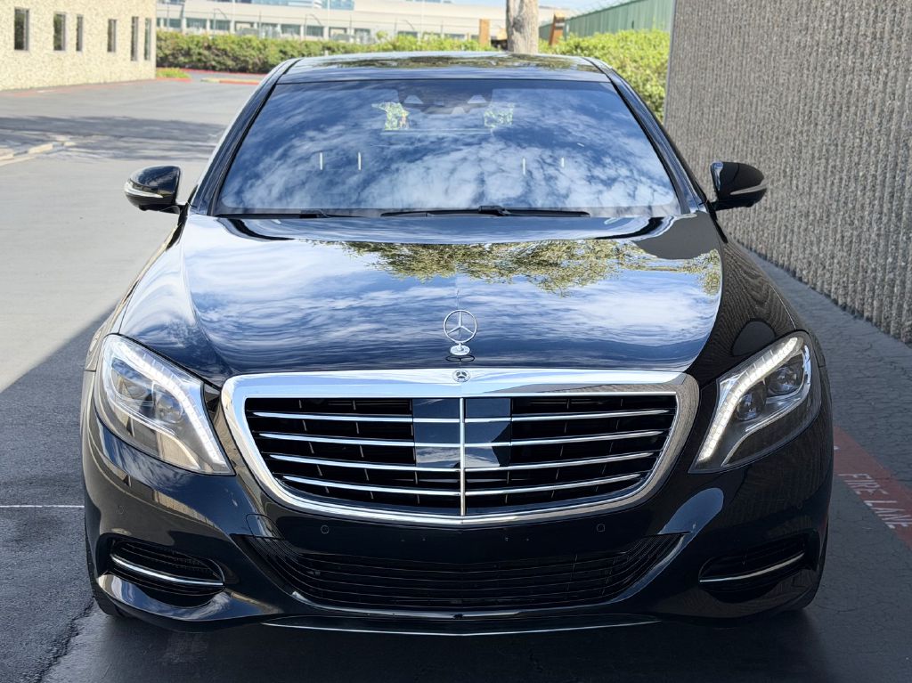 Photo 25 of this MERCEDES-BENZ S-CLASS
