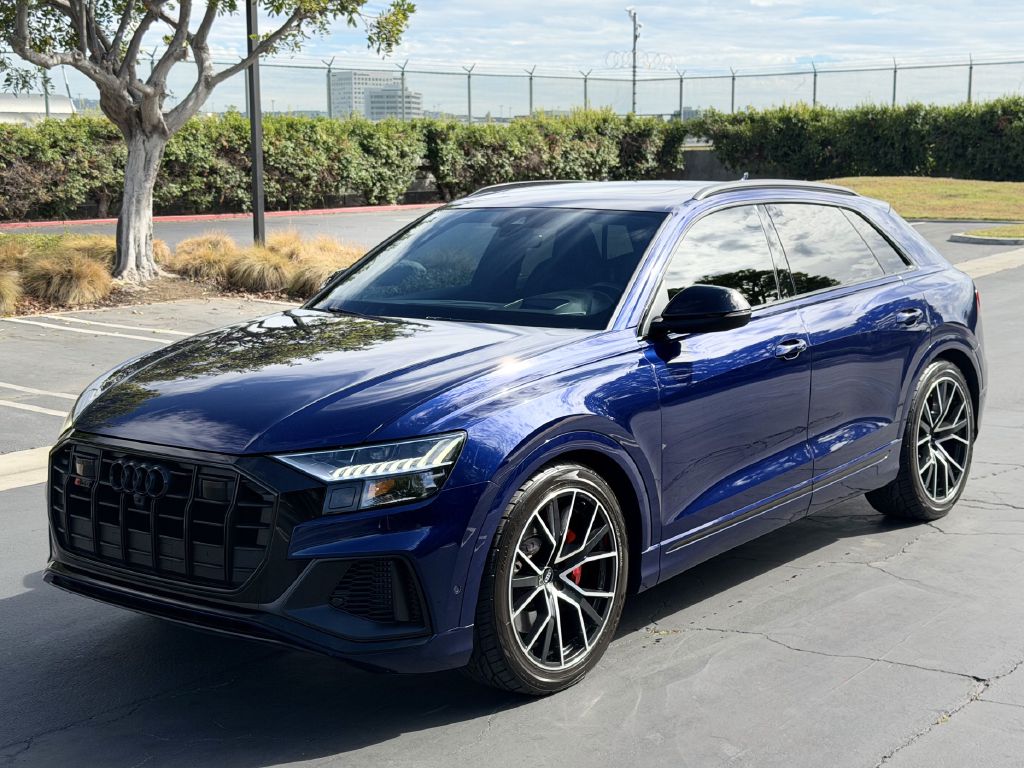 Photo 2 of this AUDI SQ8