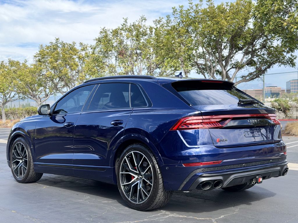 Photo 7 of this AUDI SQ8