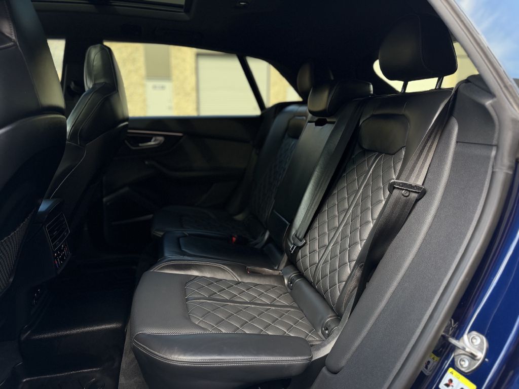 Photo 18 of this AUDI SQ8