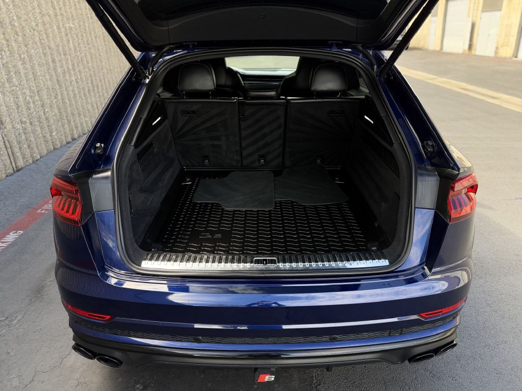 Photo 21 of this AUDI SQ8