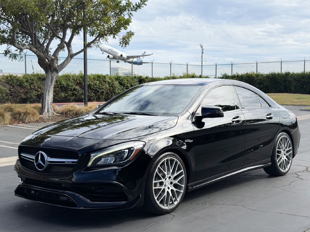 Photo 2 of this MERCEDES-BENZ CLA