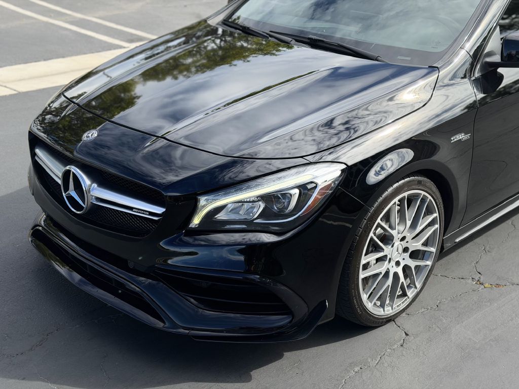 Photo 6 of this MERCEDES-BENZ CLA