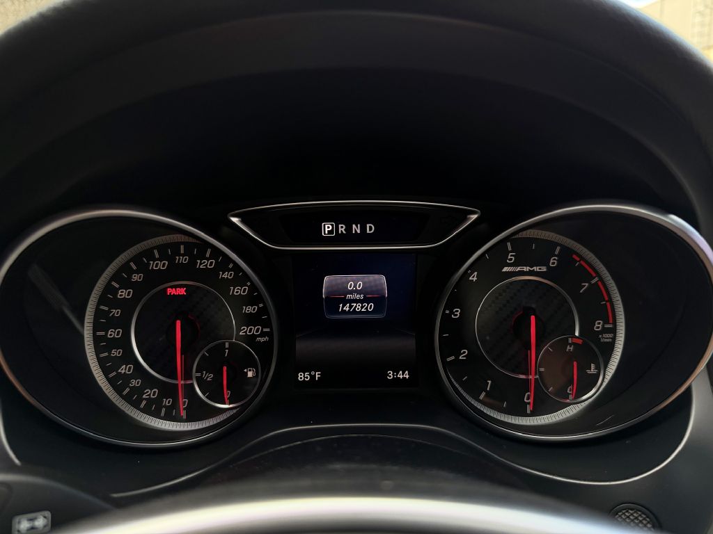 Photo 20 of this MERCEDES-BENZ CLA